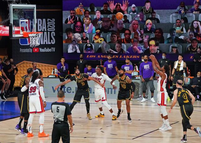 天下足球 天下足球