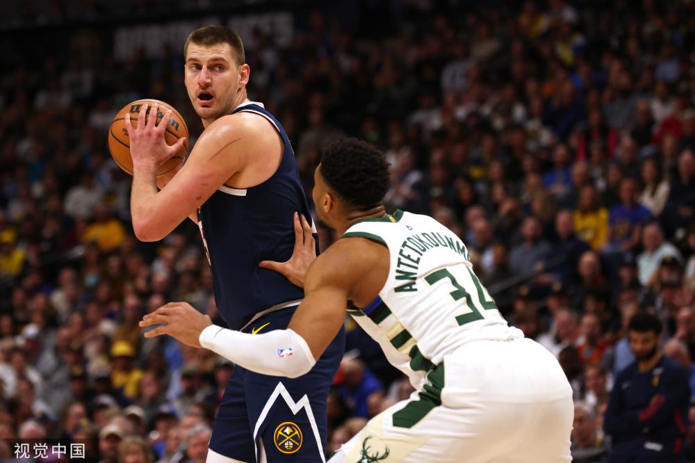 牌与个人形 牌与个人形