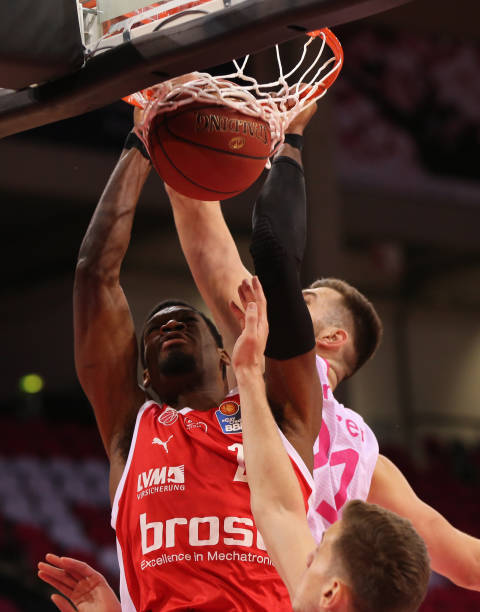 被阿森纳一 被阿森纳一