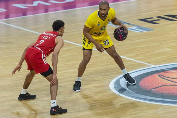 赛首战同样 赛首战同样