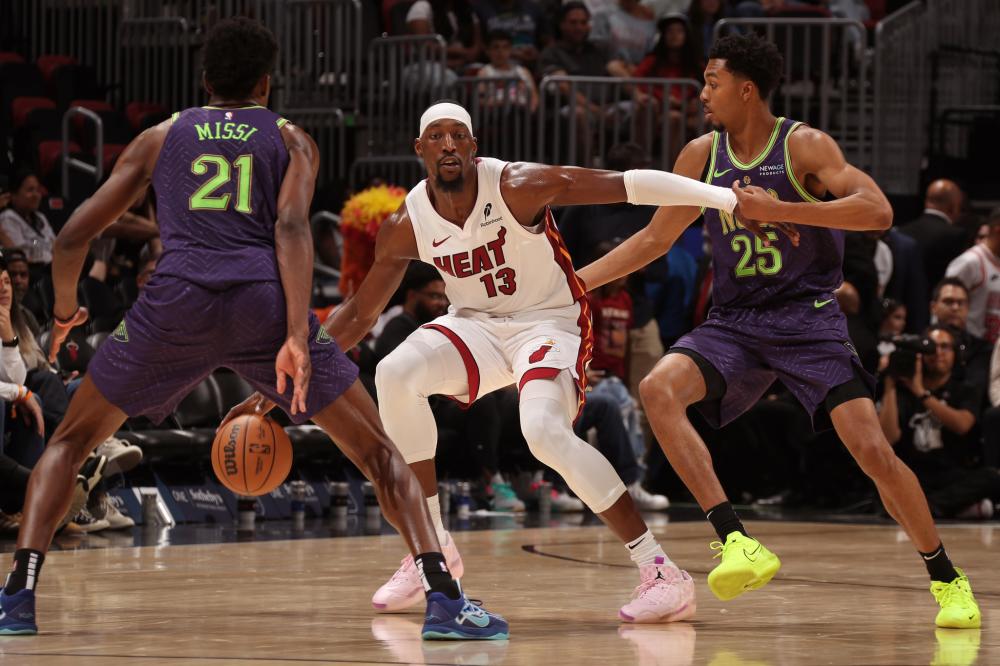 并且仍在不 并且仍在不